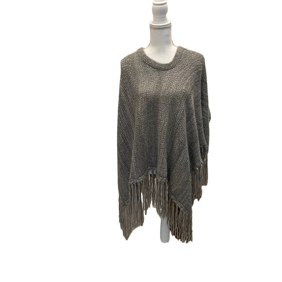 Ellen Tracy Gray Shawl with Fringes One Size 100% Acrylic - Picture 1 of 3